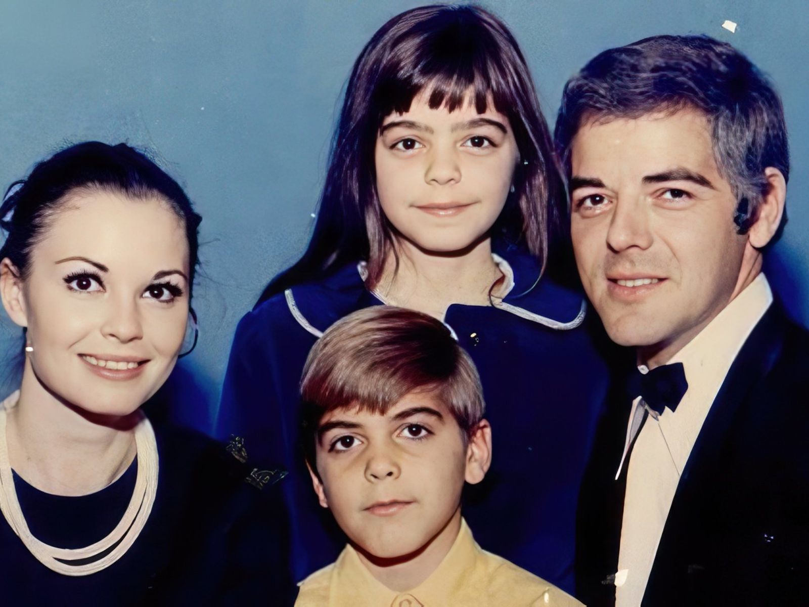 george-clooney-and-his-family_80
