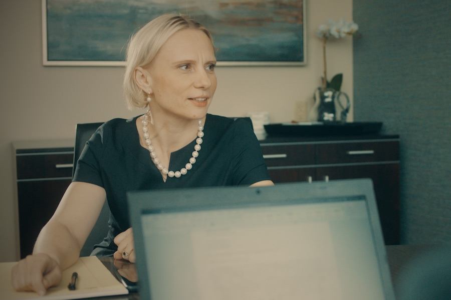 victoria-spartz-at-work-900x600-1-1