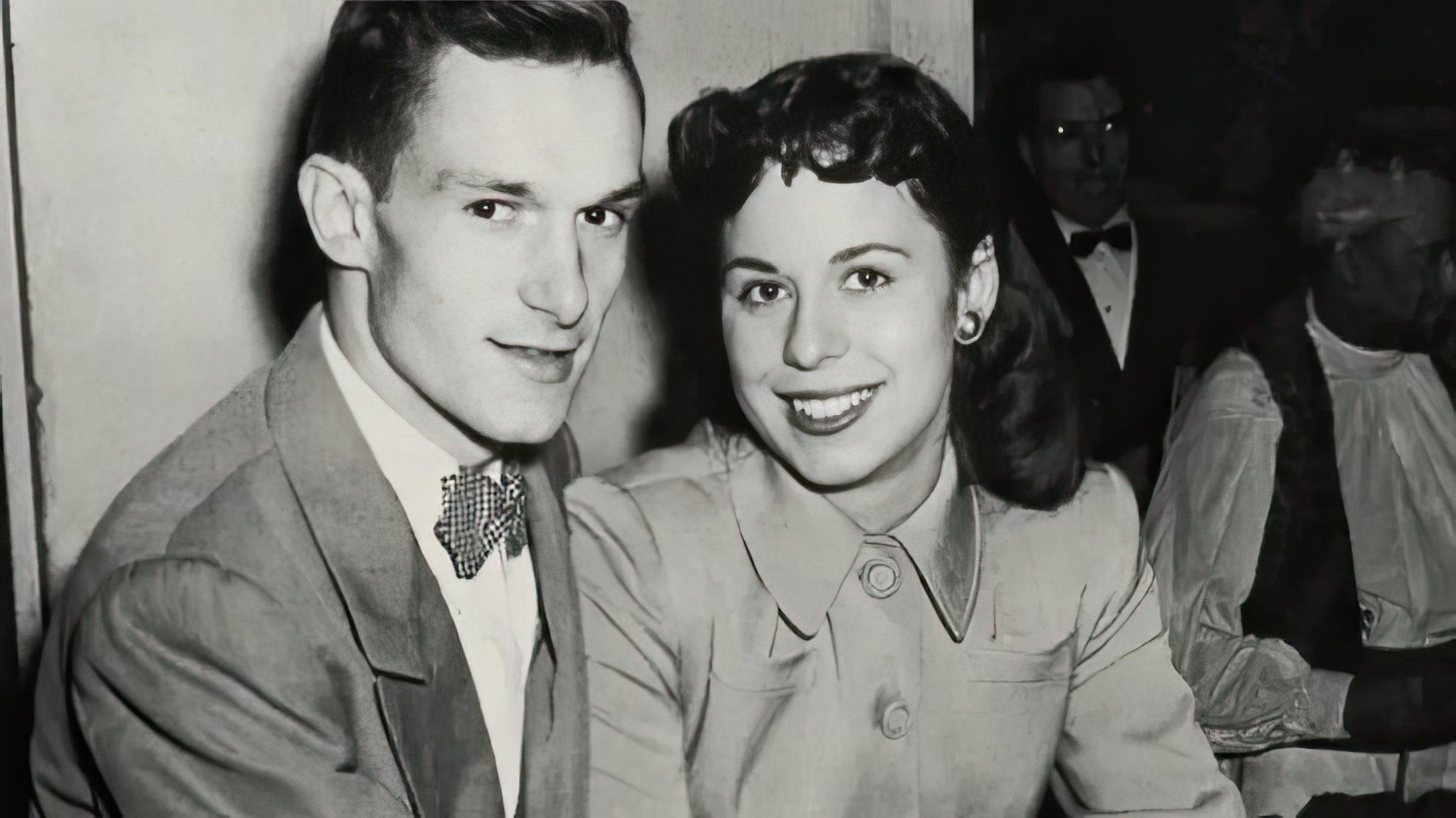 after-10-years-their-marriage-broke-up_23