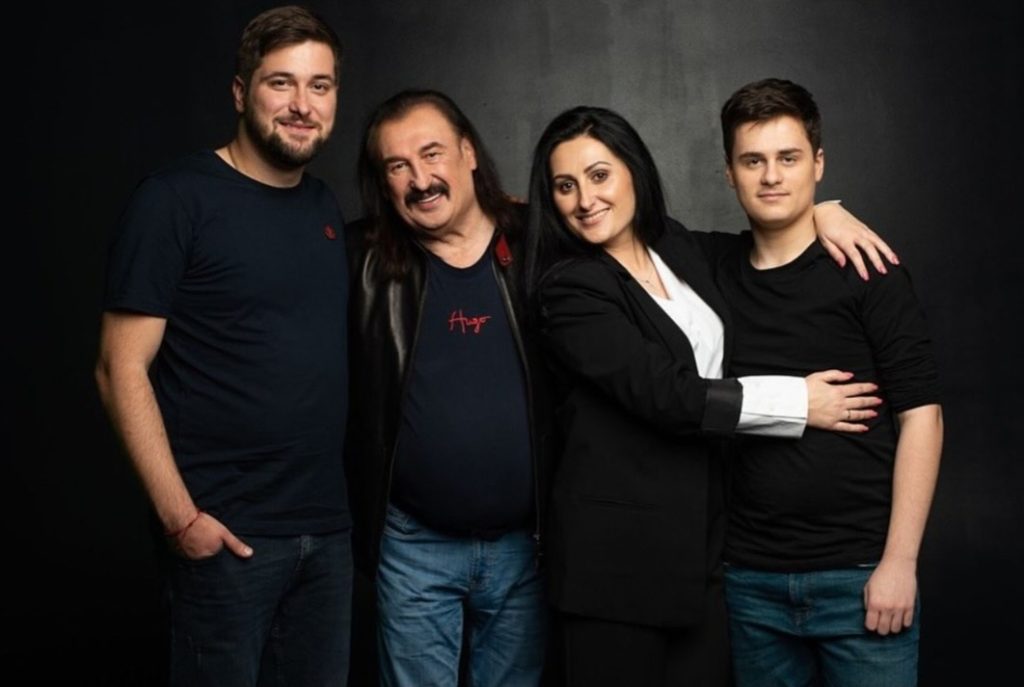 Степан Гига Семья Фото: подробный взгляд на личную жизнь и карьеру