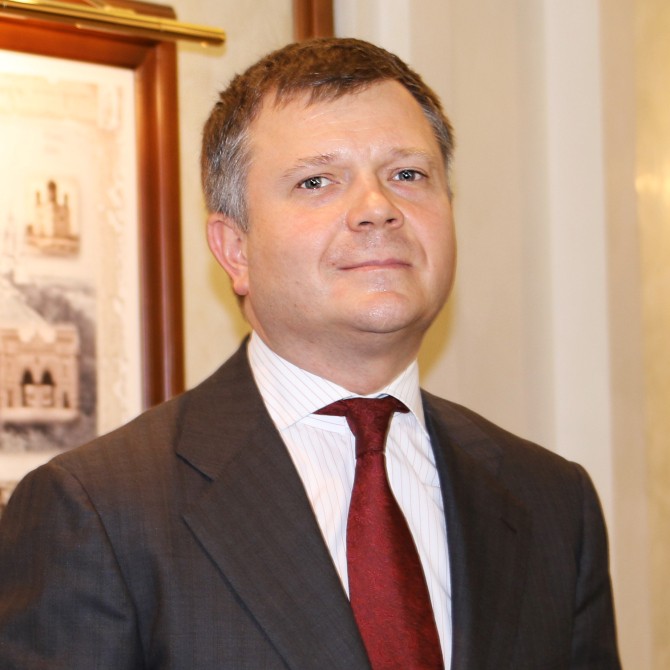 Андрій Єрмак Особисте Життя: Біографія, Родина та Кар’єрний Шлях