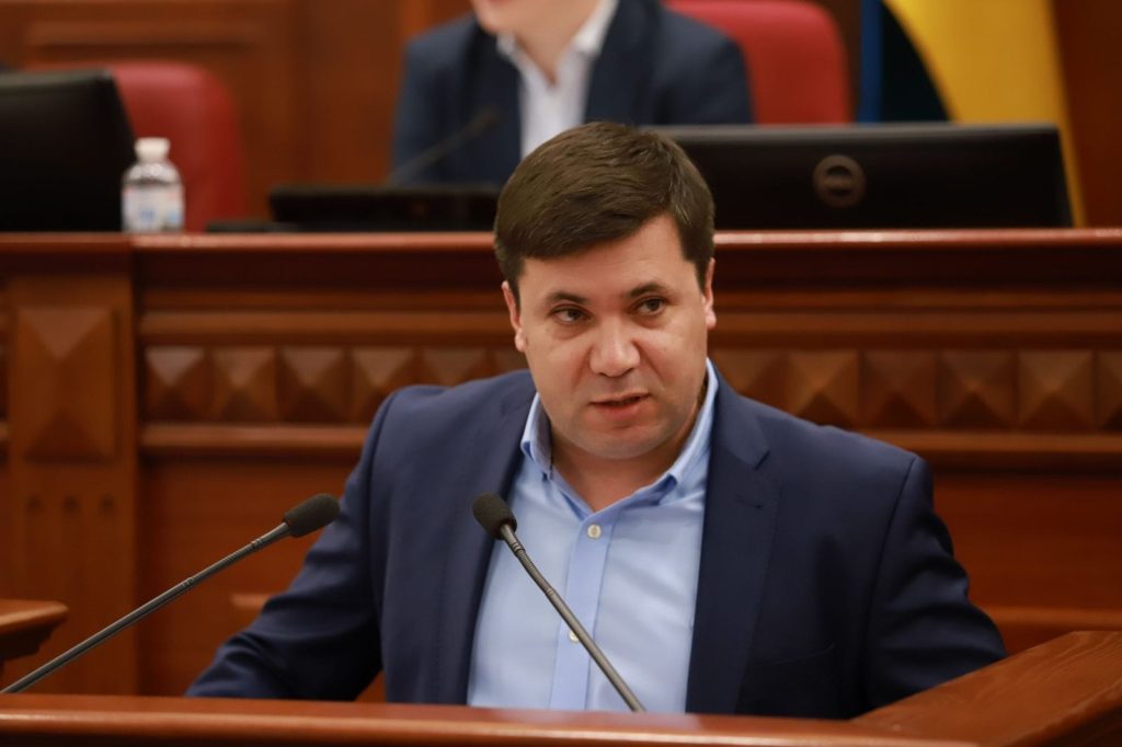 Андрій Вітренко Батьки: подробный взгляд на биографию, личную жизнь и карьеру
