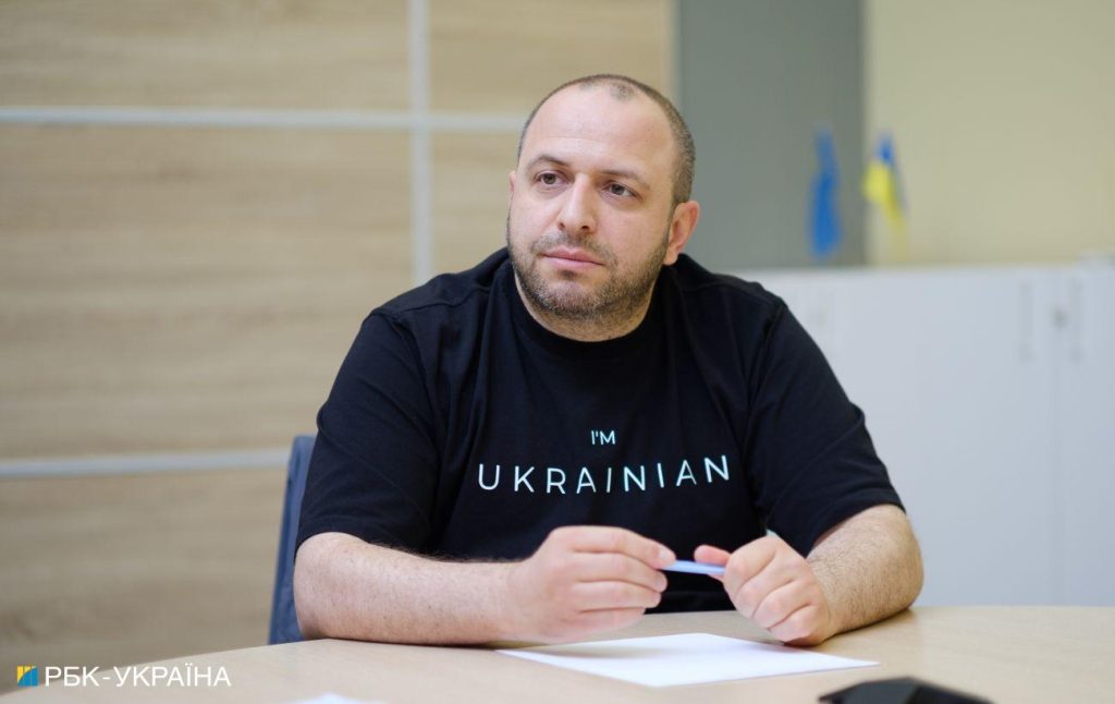 Рустем Умеров Жена Фото: личная жизнь, биография и карьера политика